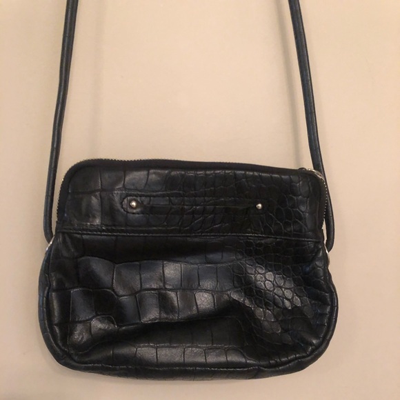 Black cross body purse - Picture 3 of 3